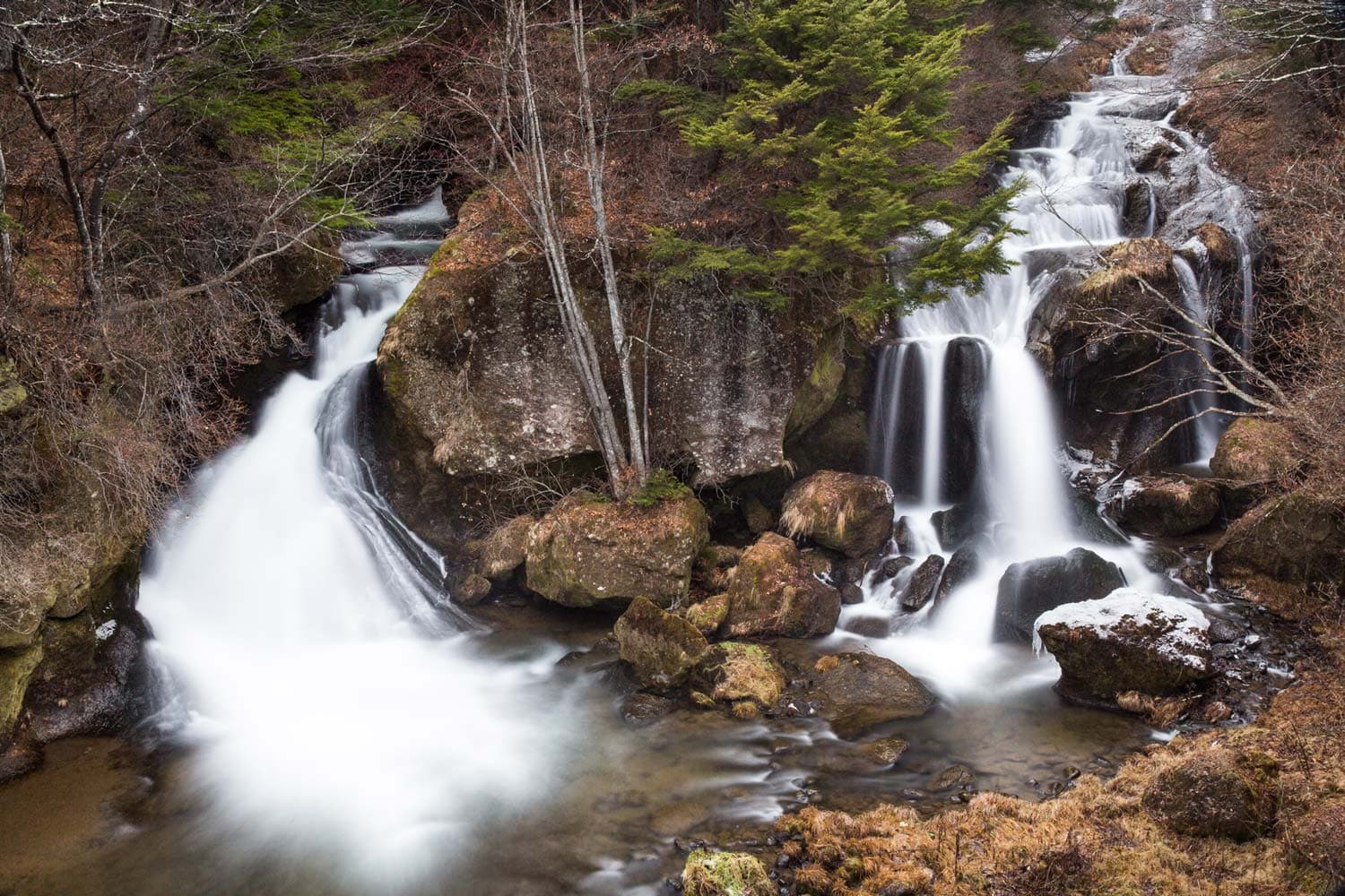 Ryuzu Waterfall